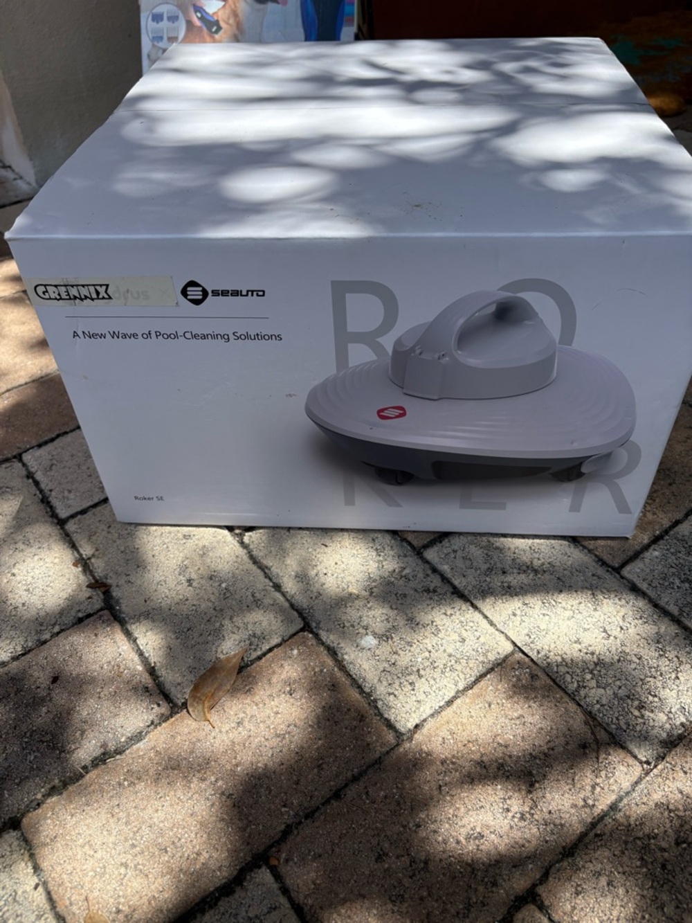 White Pool Cleaner Robot - White